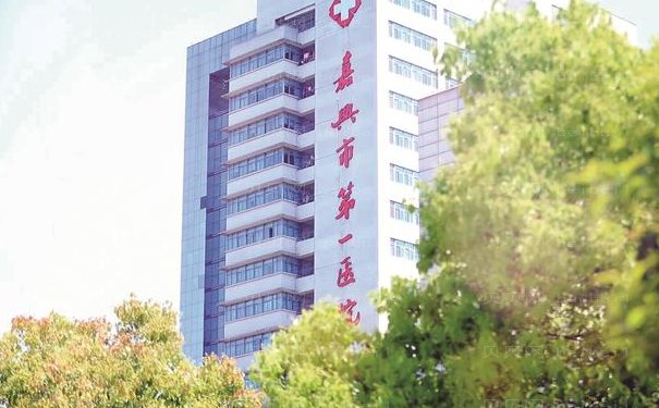 嘉兴自体脂肪填充卧蚕整形美容医生是专业的吗?