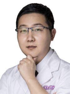 西安美立方医疗美容医院李宇翔自体肋软骨隆鼻介绍片较新分享_别老是活在别人的“认为”当中，活出自己才有更精彩的人生！