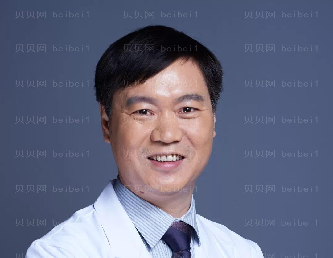 靳小雷双眼皮修复价格
