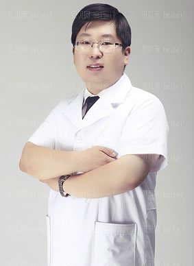 成都米兰柏羽高亮割个双眼皮技术怎么样？