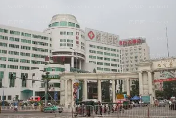 广州隆胸整形专家介绍(广州前八隆胸医生名单一览)