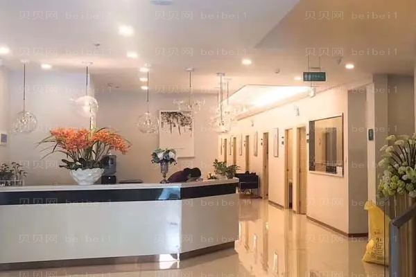 珠海爱思特假体隆胸专家介绍?价格多少?