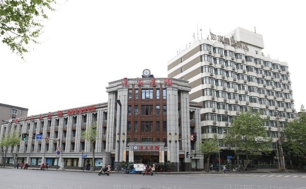 成都医大面部吸脂有什么优势?附整形价格一览