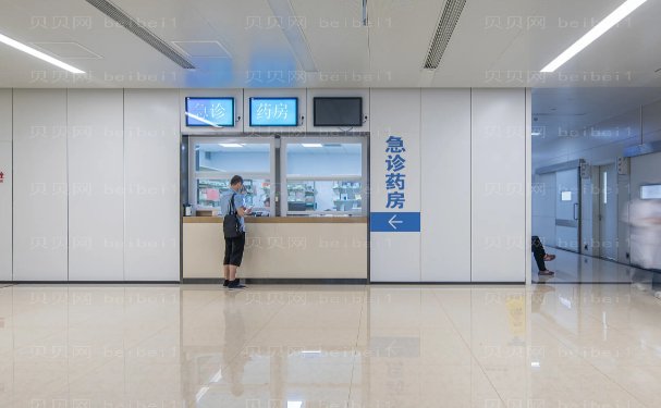 岳阳市中心医院上睑下垂矫正医生实力如何?实力揭晓