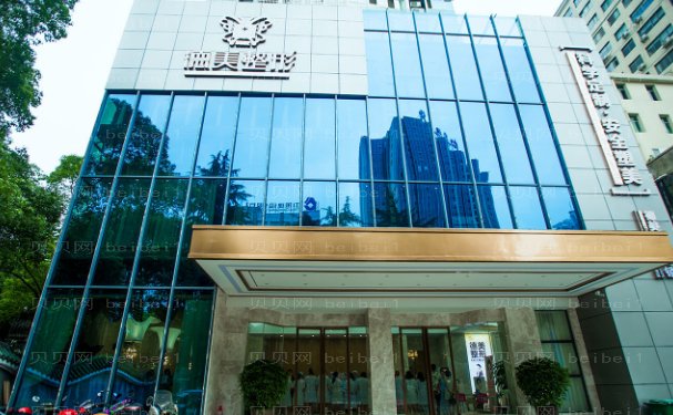 常德德美丰唇哪些医生可以做?分享这几位