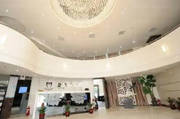 长沙消除肿眼泡做得好的医生介绍前三